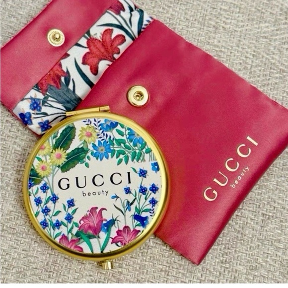 Gucci Accessories - NEW Gucci Gold Floral Beauty Mirror